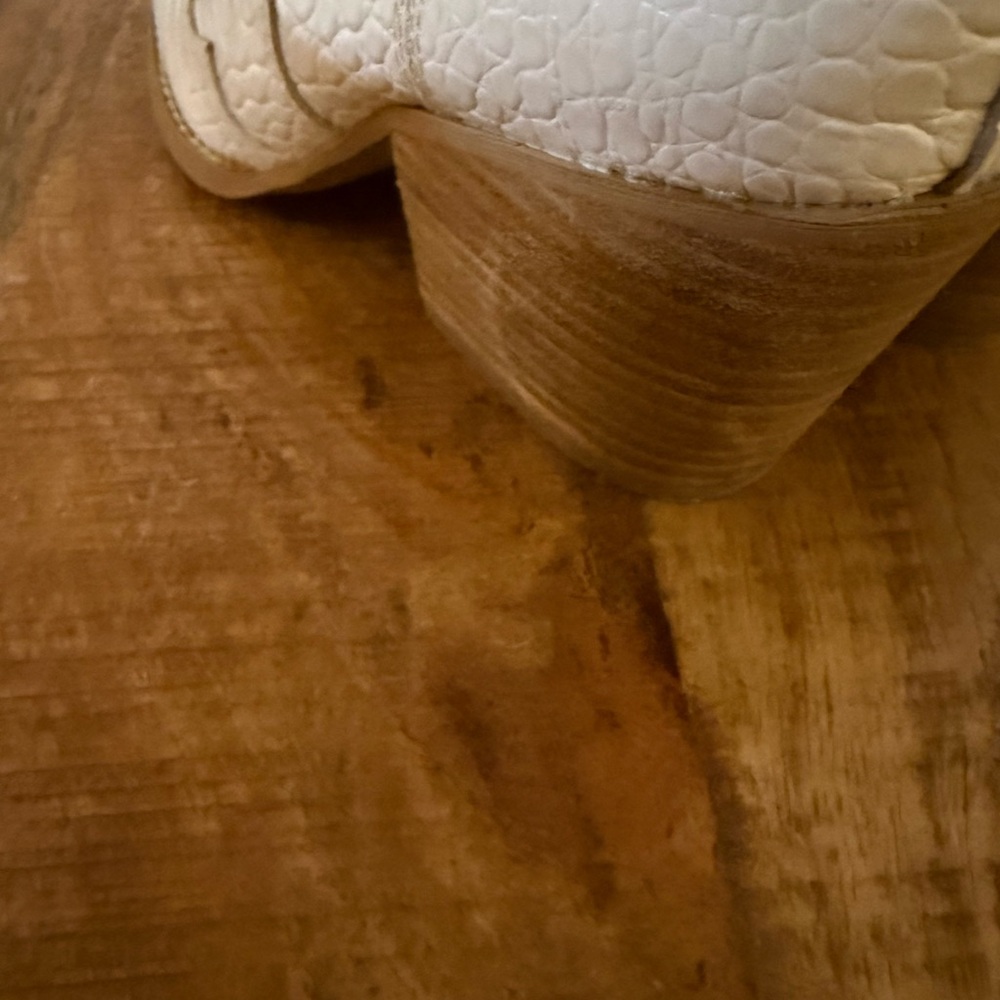 Sam Edelman White Ankle Boots - Picture 8 of 9